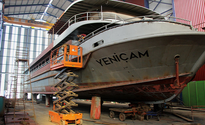 Yılda 10 bin ton çelik bu tersanede gemilere dönüşüyor