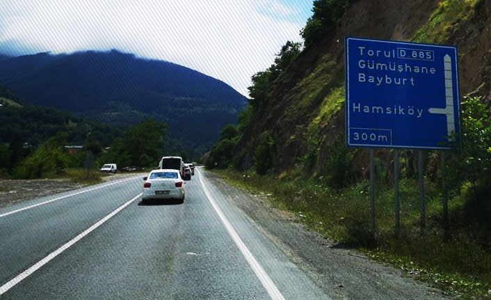 Trabzon-Gümüşhane yolunda çalışma! Hamsiköy mevkii...14 Aralık 2021