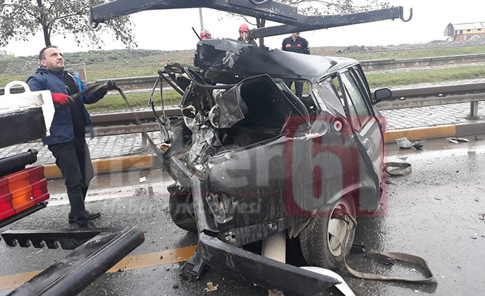 Trabzon'da kaza! Otomobil hurdaya döndü