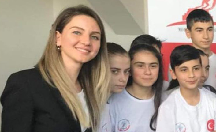 Derya öğretmen kansere yenik düştü