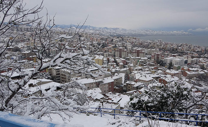 Trabzon’da taşımalı eğitime buzlanma nedeniyle bir gün ara