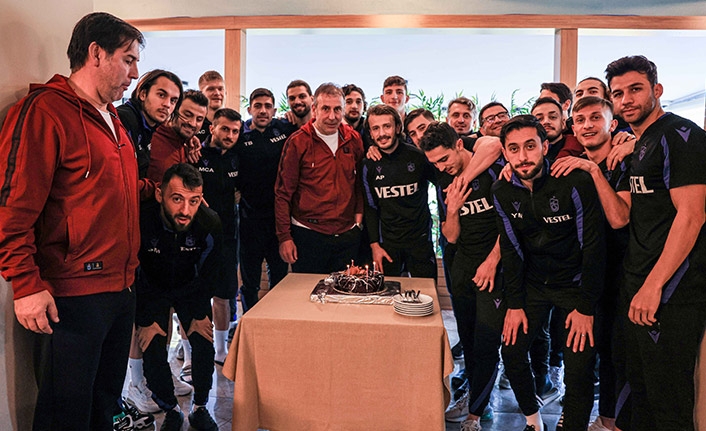 Abdülkadir Parmak'a doğum günü kutlaması