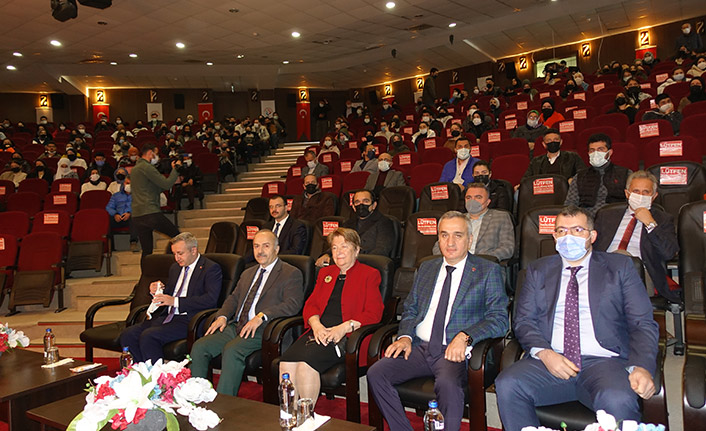 YÖK Başkanı Başdanışmanı Trabzon'da konferansa katıldı