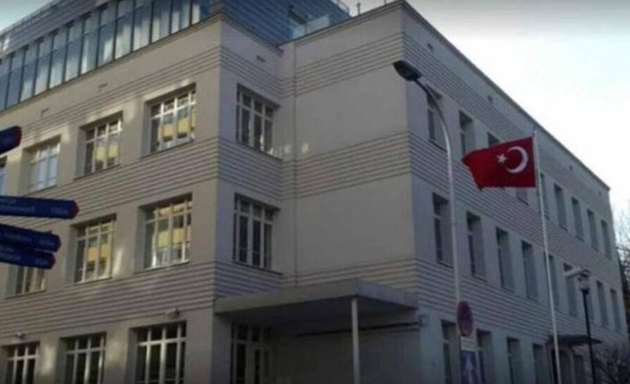 Türkiye'nin Varşova Büyükelçiliği'ne saldırı