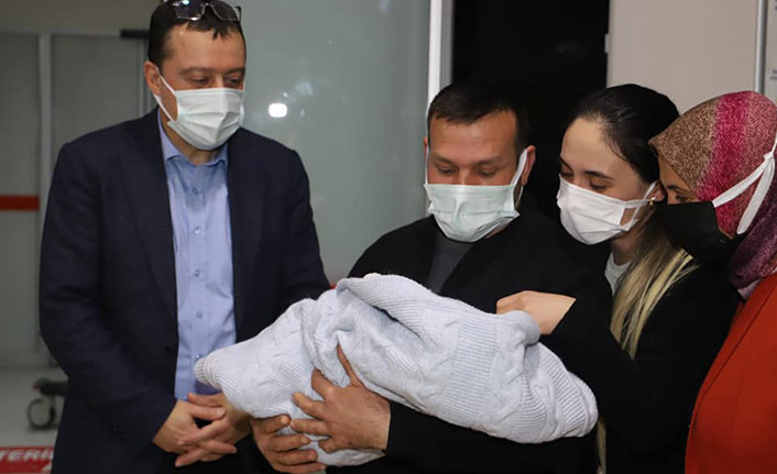 Trabzon'da 2022'in ilk bebeği dünyaya geldi