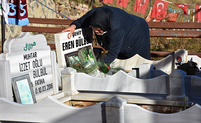 Eren Bülbül'ün annesi filmi değerlendirdi! "Eren'in vurulup düşmesiyle..."