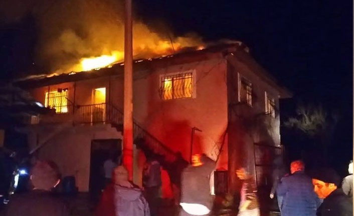 Yangına uykuda yakalandılar