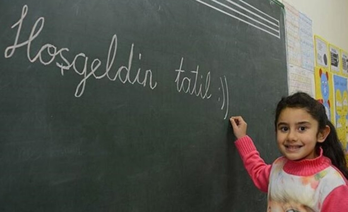 Yarıyıl tatili erkene mi çekilecek? Bakan Özer açıkladı