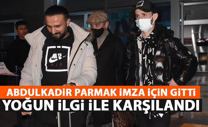 Abdulkadir Parmak imza için gitti! Yoğun ilgi