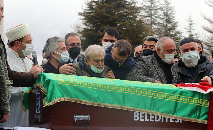 Futbolcu Ahmet Çalık son yolculuğuna uğurlandı