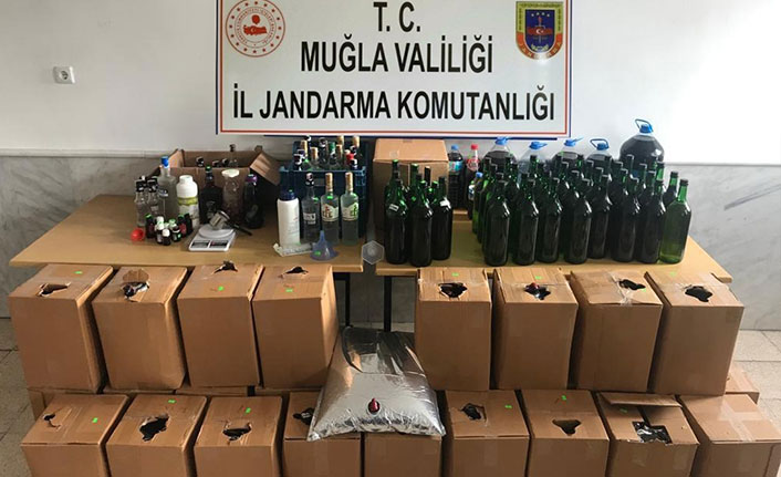 Kaçak içki operasyonunda 2 kişi yakalandı