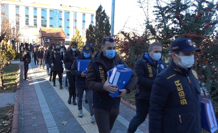 İnternet dolandırıcılarına eş zamanlı operasyon