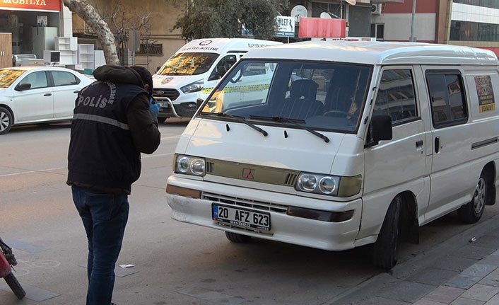 Esrarengiz plaka hırsızları pes dedirtti