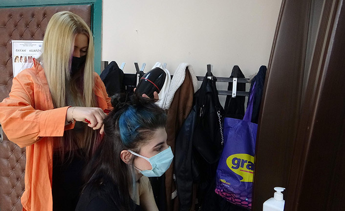 Trabzon'da hem meslek hem kültür öğreniyorlar