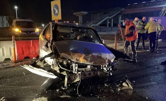 Kaza sonrası çekici beklerken başka araba çarptı öldü!