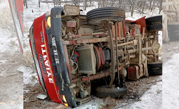 İtfaiye aracı kazaya müdahaleye giderken kaza yaptı