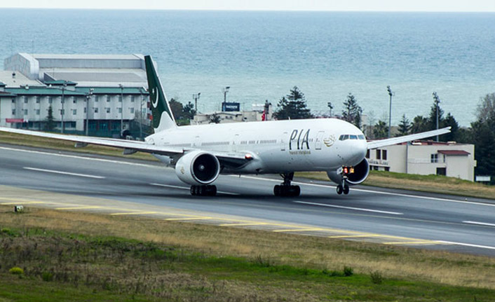 Mesaim bitti diyen pilot acil iniş yaptı! Uçuşu tamamlamayı reddetti