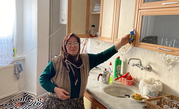 Evine hırsız girdi, 'arkadaşım' dediği televizyonun çalınmasına üzüldü