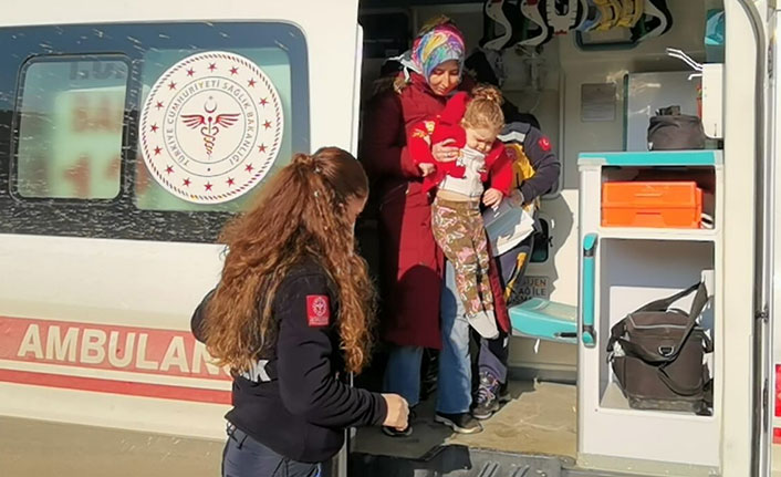 Şeker zannedip yediler. 2 kardeş hastanelik oldu