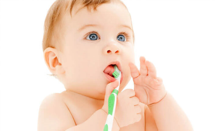 Bebeklerde diş bakımı 6 aylıkken başlamalı