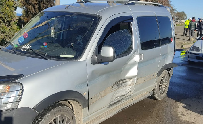 Trabzon'da 3 araçlı kaza: 1 yaralı