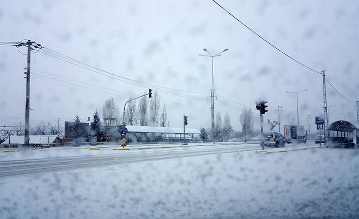 Meteorolojiden aralıklı kar yağışı uyarısı