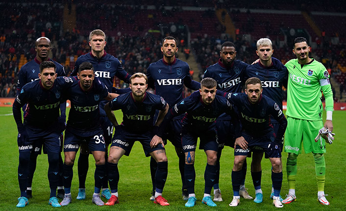Trabzonspor'dan müthiş geri dönüş! Lider Galatasaray'ı yendi