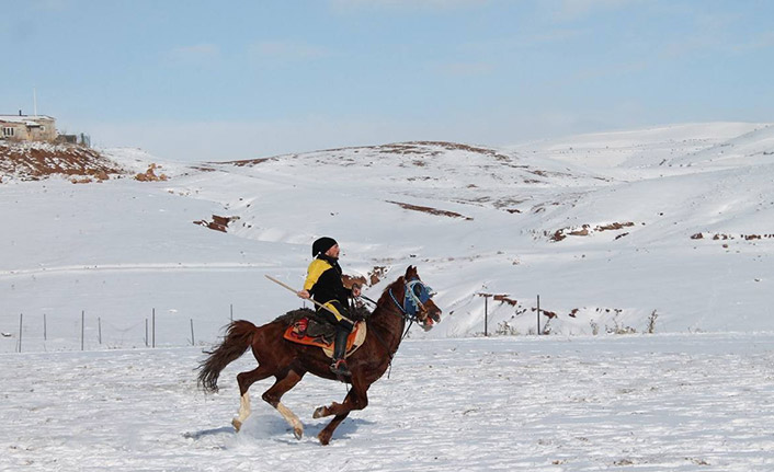Bayburt'ta cirit antrenmanı nefes kesti