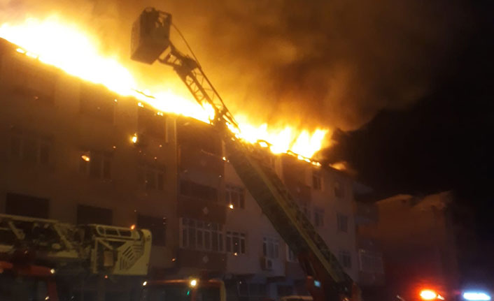 Gecenin karanlığını alevler aydınlattı - 24 Ocak 2022