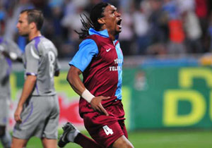 Trabzonsporlu Song tarihe geçti