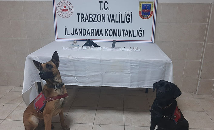 Trabzon’da durdurulan araçta arama! Zulada ele geçirildi