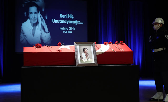 Usta oyuncu Fatma Girik son yolculuğuna uğurlanıyor