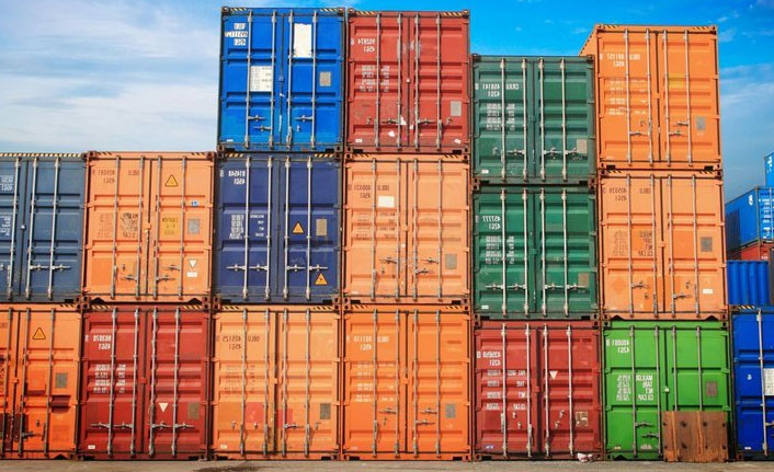 Dış ticaret açığı 2021'de düştü