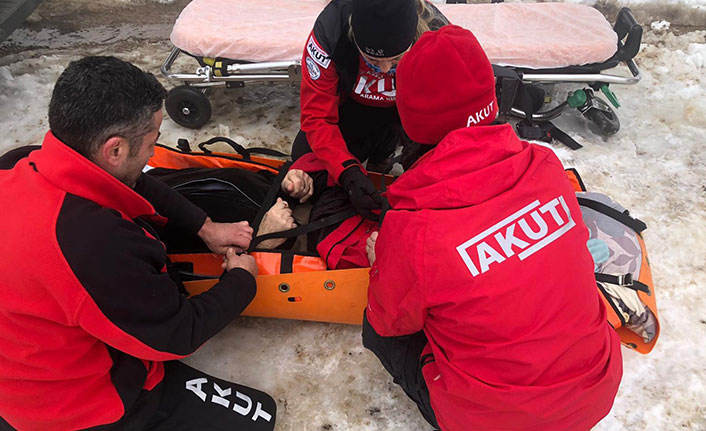 Trabzon'da AKUT hastalanan yaşlı adamın imdadına yetişti