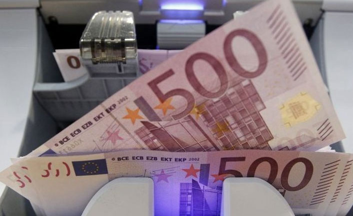 Erken emekli olabilmek için cinsiyet değiştirdi