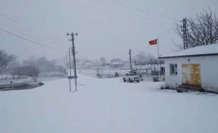 Valilik açıkladı: Sınırda donarak hayatını kaybettiler