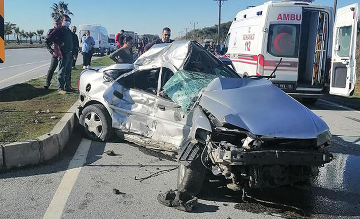 Antalya'da hastane dönüşü kaza; çift öldü, torunları yaralı