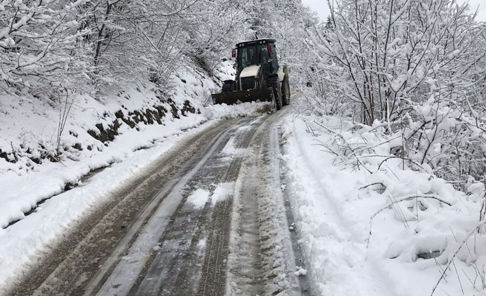 Trabzon'da 46 mahalle yolu ulaşıma kapandı