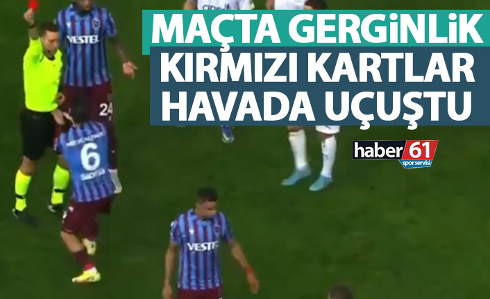 Trabzonspor maçında ortalık karıştı! Kartlar havada uçuştu