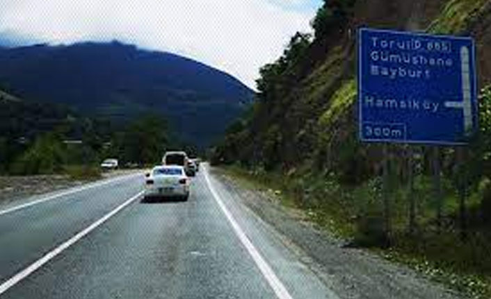 Trabzon-Gümüşhane yolunda Hamsiköy mevkiinde çalışma