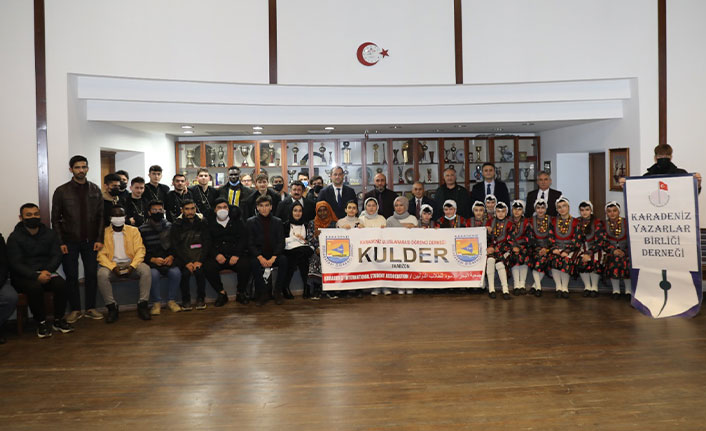 Akçaabat 15 ülke ile el ele