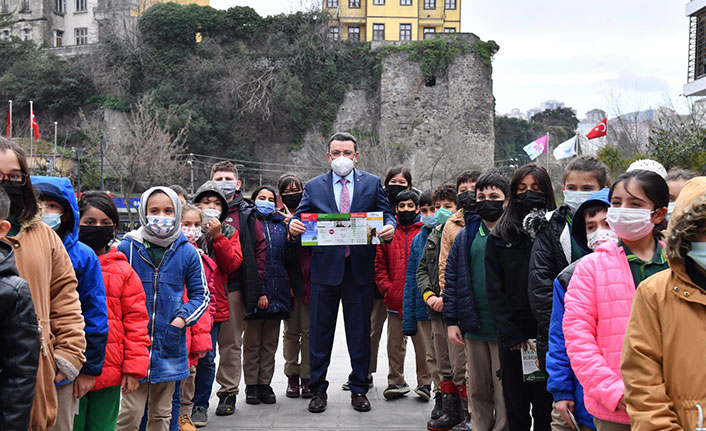 Trabzon'da minik öğrencilere sigaranın zararları anlatıldı!