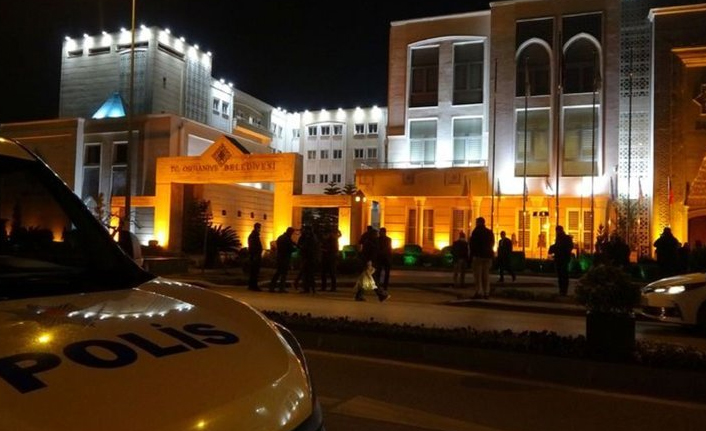 Belediyesi binasına silahlı saldırı