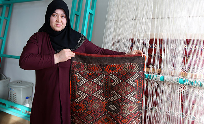 Gümüşhane'de Kelkit Zilli Kiliminde 100 yıllık yeni desen bulundu