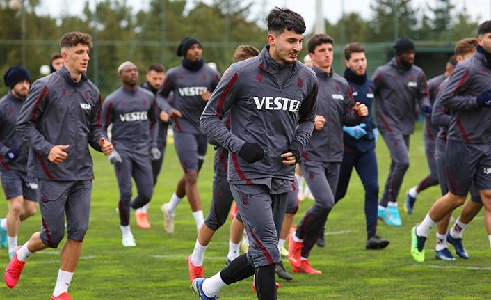 Trabzonspor’da 5 oyuncu sınırda