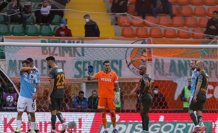 Uğurcan Çakır bu sezon ikinci kez yaptı