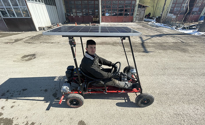 Bayburt'ta lise öğrencisi güneş enerjili araç tasarladı