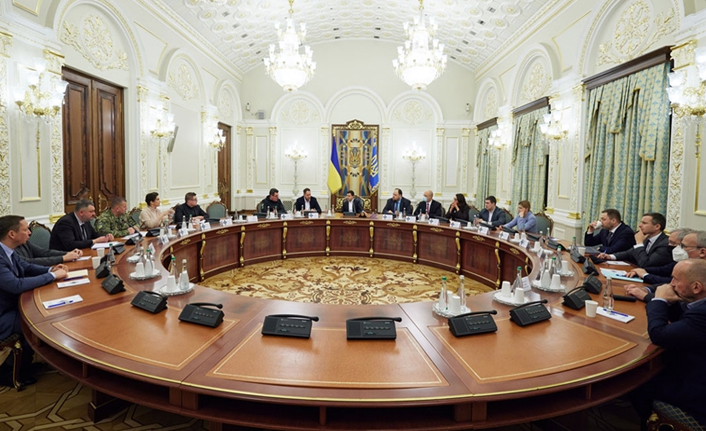 Ukrayna'da olağanüstü hal ilan edildi