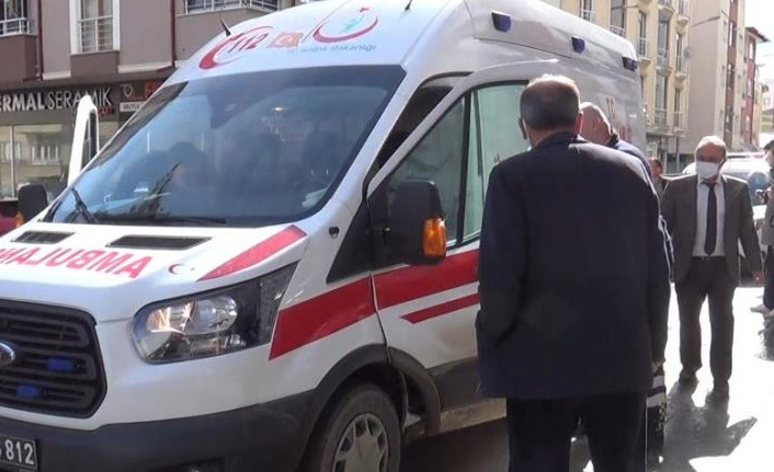 8 yaşındaki çocuğa araba çarptı