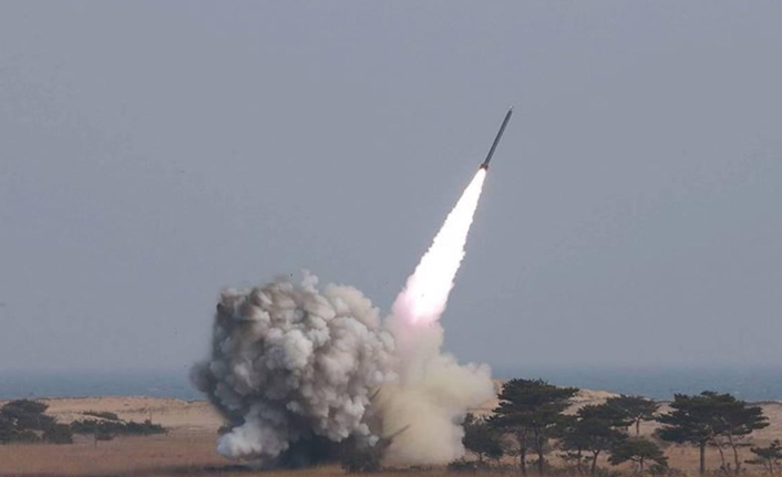 Kuzey Kore yeni balistik füze denedi